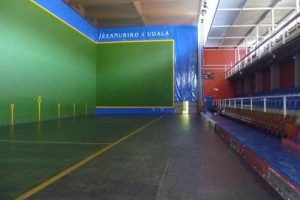 Bizkaia mano mano Zeanuri
