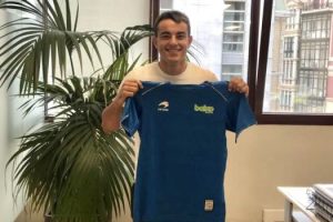 Larrazabal renueva contrato