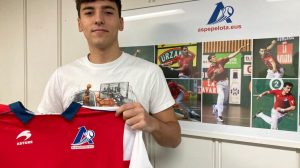 eskuza partido debut