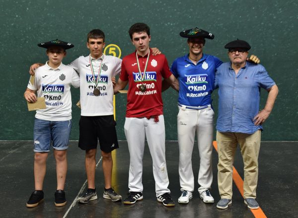 campeones araba cuatro medio