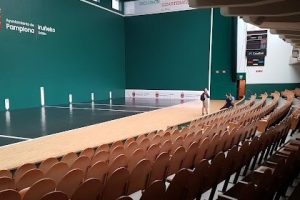 movistar + pelota mano