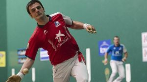 elezkano deja pelota mano