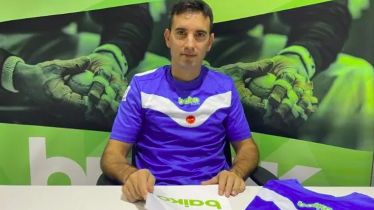 urrutikoetxea siendo parte baiko