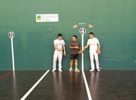 etxaniz bate campeón astiz