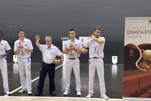 noche dinastia etxabe zumaia