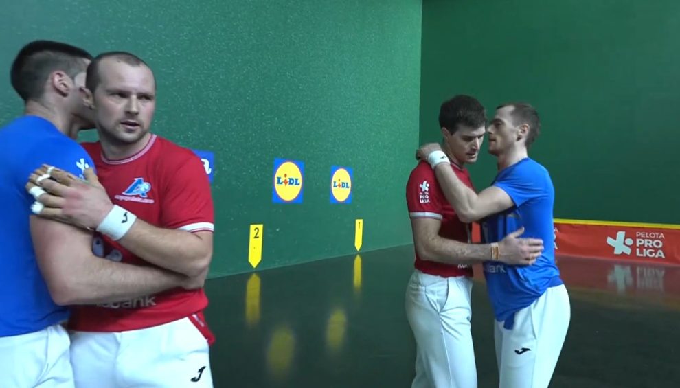 polémica parejas laso albisu