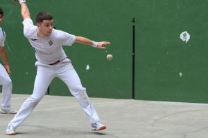 zarautz deja duelos importantes