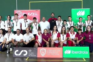bota rodríguez casa navarros frontball