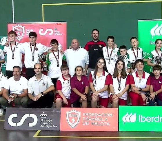 bota rodríguez casa navarros frontball